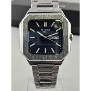 New In Box Nibosi 1985 Blue Striped Dial Day Date Quartz Movement Running